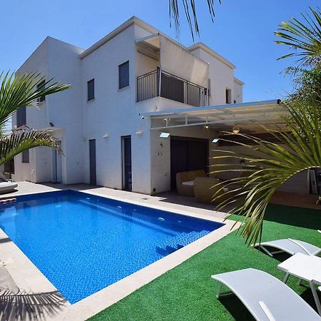 Vila אמה וילה ריזורט CChadera Exteriér fotografie
